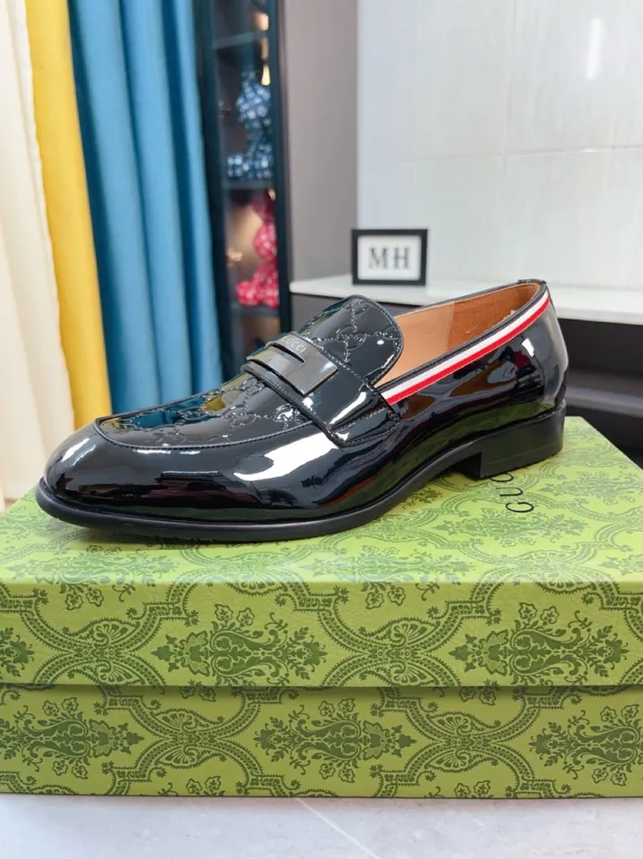 Men's shoes 💰500🌹🌹Niuli [GUCCI Gucci] A new style of formal men's leather shoes is coming~ The original quality upper is made of patent leather imported from Italy, the leather is soft and delicate, comfortable and soft first-layer cowhide lining, rubber wear-resistant outsole, the shoe shape is dignified and domineering, and the luxury charm cannot be concealed! The natural and free nouveau riche leads the trend. Code number: 38-44